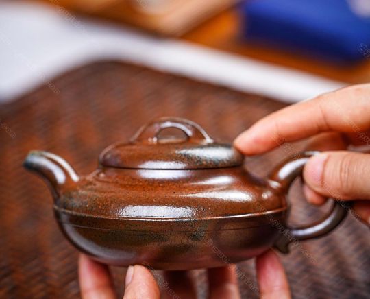 獨(dú)家首發(fā)，品名：線圓。泥料：極品紫泥（