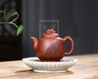 《靈龍納?！? title=